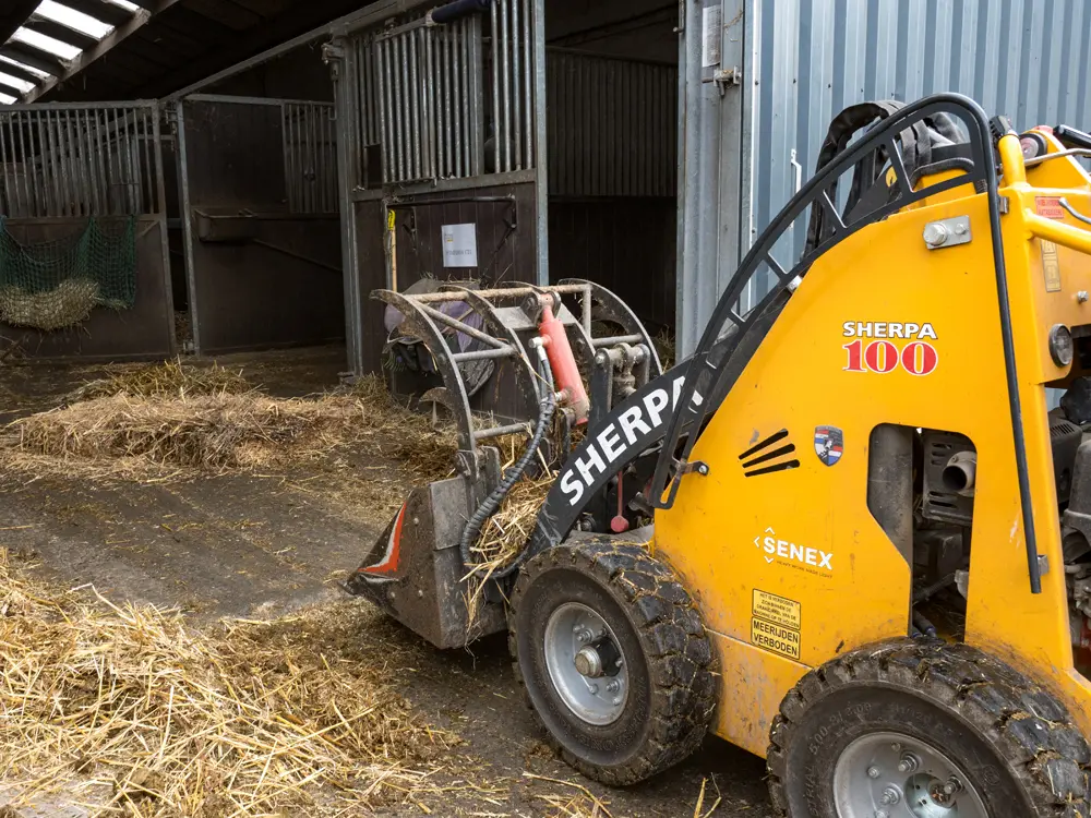 Sherpa 100 smal mini-loader pelikaanbak stal